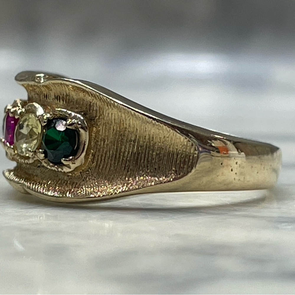 ✨Vintage Mothers ring Sample Brass Gold Plated Multicolor Gemstone Band Size 6 - Picture 3 of 10